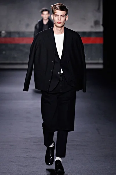 Look 8